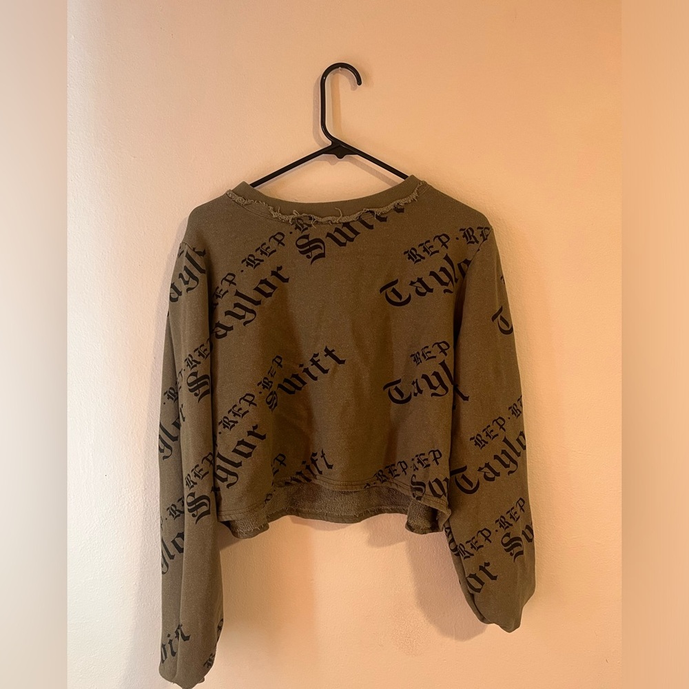 Taylor Swift Reputation Green Crop Sweatshirt